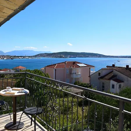 Julio * Trogir